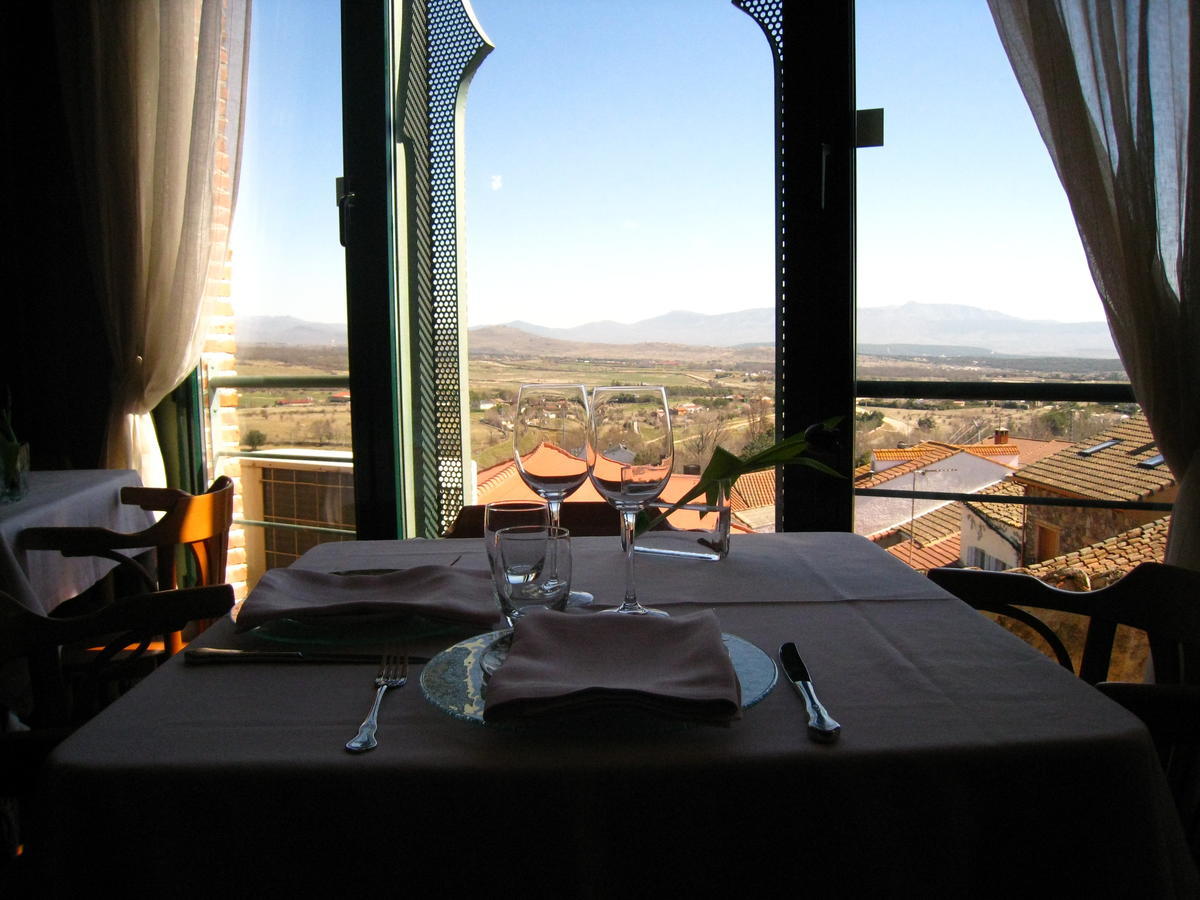Hospederia El Arco Hotel Villavieja del Lozoya Esterno foto