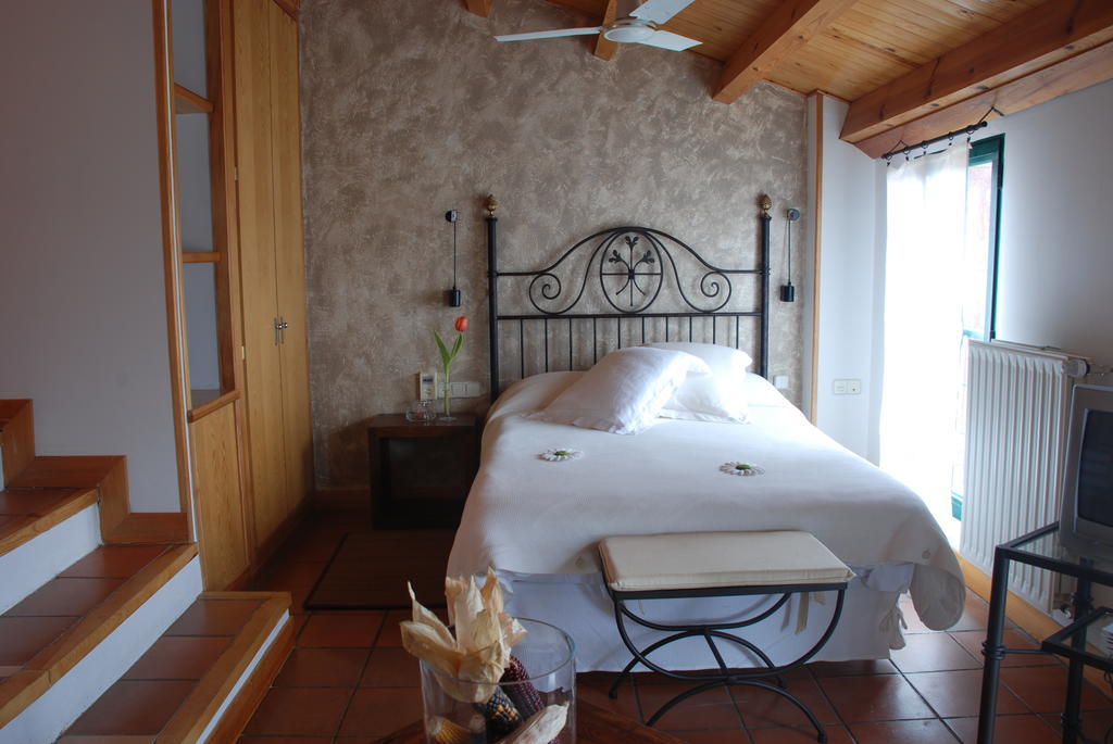 Hospederia El Arco Hotel Villavieja del Lozoya Esterno foto