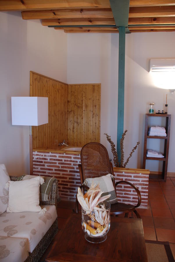 Hospederia El Arco Hotel Villavieja del Lozoya Esterno foto